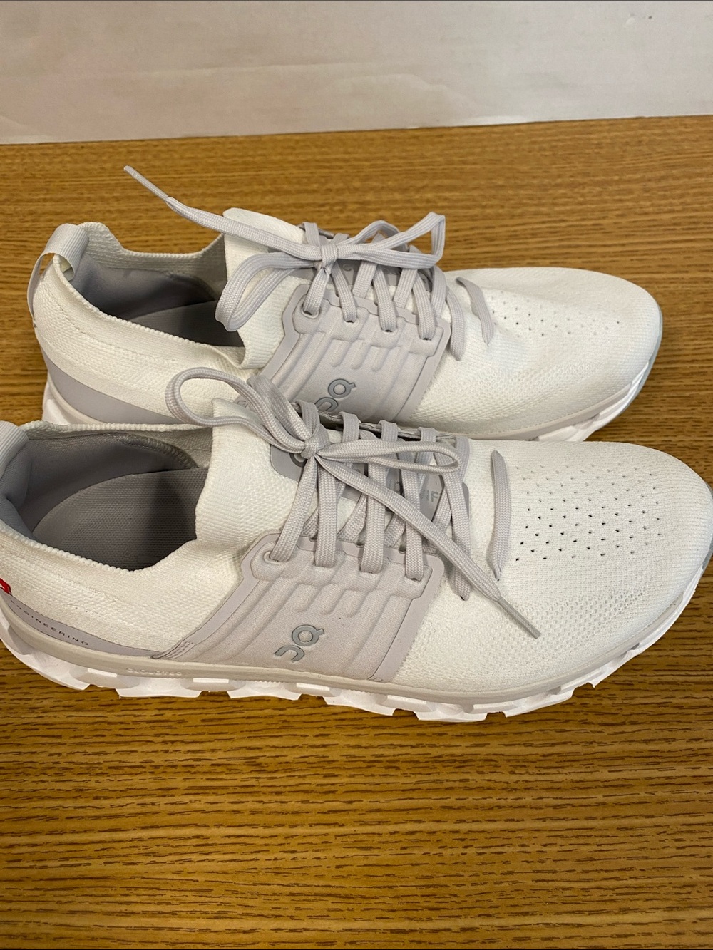 On Running Women’s Sneakers in White and Light Gray
